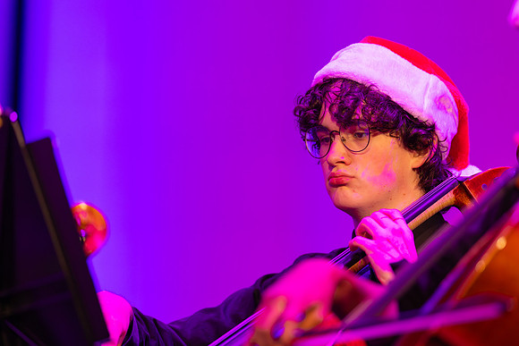 251208 Holly Jolly Jingle-96