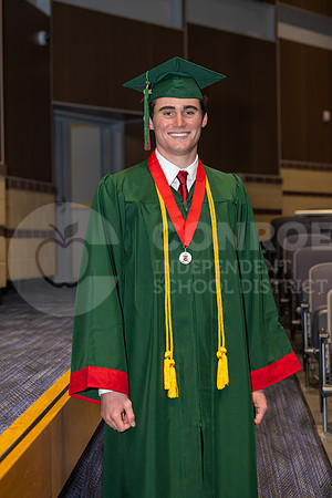 251215 Mid Year Graduation-3