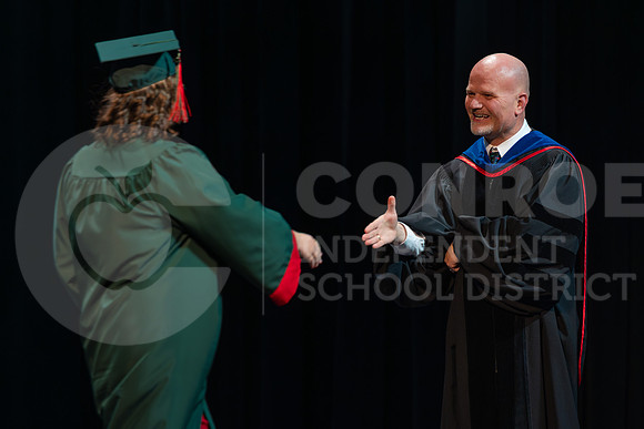 251215 Mid Year Graduation-42