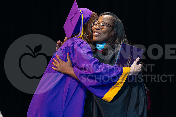 251215 Mid Year Graduation-61