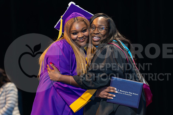 251215 Mid Year Graduation-64