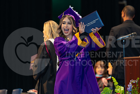 251215 Mid Year Graduation-63