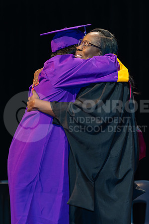 251215 Mid Year Graduation-66
