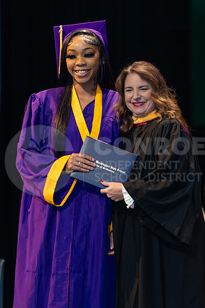 251215 Mid Year Graduation-67