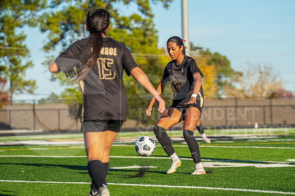 251218 Conroe vs Nimitz Soccer - Natalya Chicas-14
