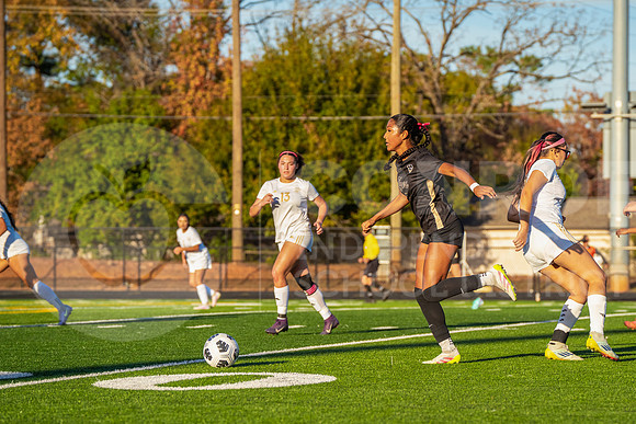 251218 Conroe vs Nimitz Soccer - Natalya Chicas-15