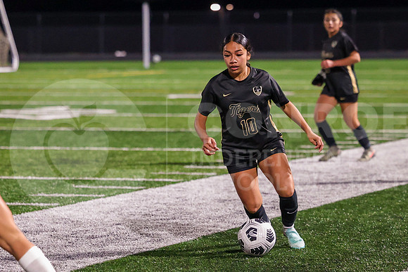 260113 CPHS vs CHS Girls Soccer - Allison Lozano-4