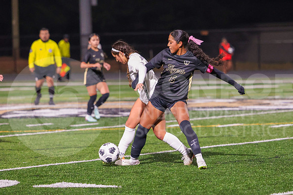 260113 CPHS vs CHS Girls Soccer - Allison Lozano-11