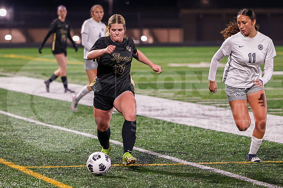 260113 CPHS vs CHS Girls Soccer - Allison Lozano-23