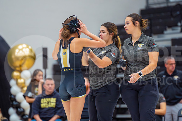 260121 Oak Ridge vs Conroe - Wrestling - Natalya Chicas-3