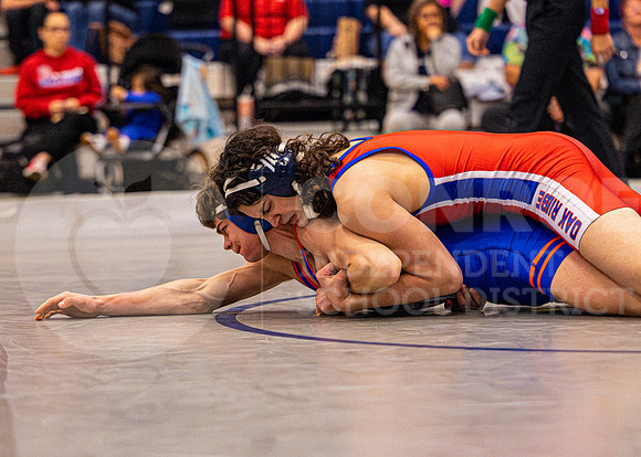 260129 Wrestling Districts - Kaden Salinas-14