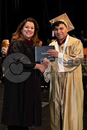 121222WinterGraduation-106