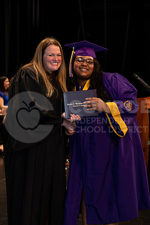 121222WinterGraduation-153