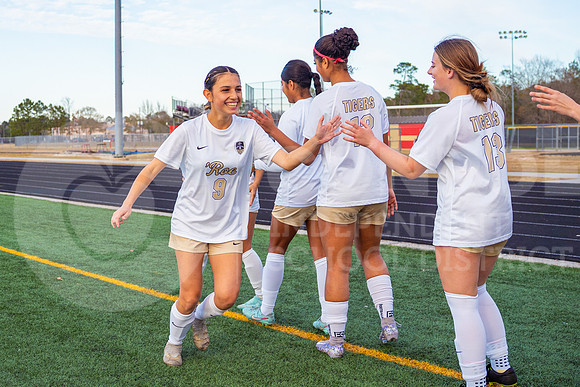 260204 Caney Creek vs Conroe Soccer - Natalya Chicas-5