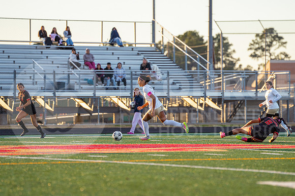 260204 Caney Creek vs Conroe Soccer - Natalya Chicas-19