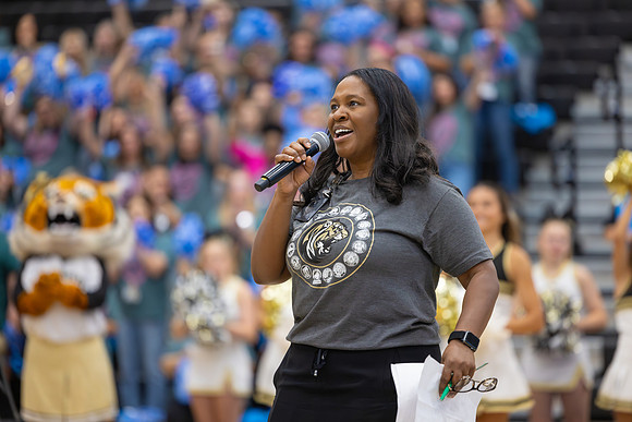 250808 CHS (Peet) Feeder Pep Rally-29