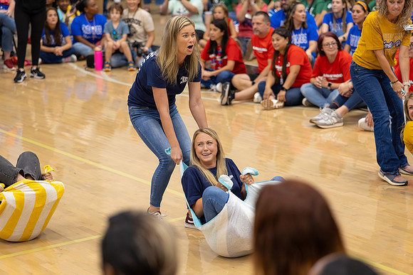 240809 Conroe Feeder Assembly-120