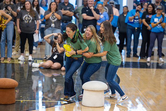 250808 CHS (Peet) Feeder Pep Rally-71