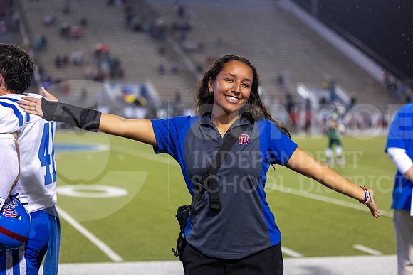 241108 ORHS vs TWHS Football - Jia Espaza-37