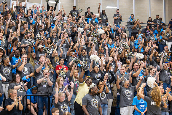 250808 CHS (Peet) Feeder Pep Rally-40