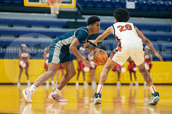 252802 CPHS vs Horn Boys Basketball - Jia Esparza-66