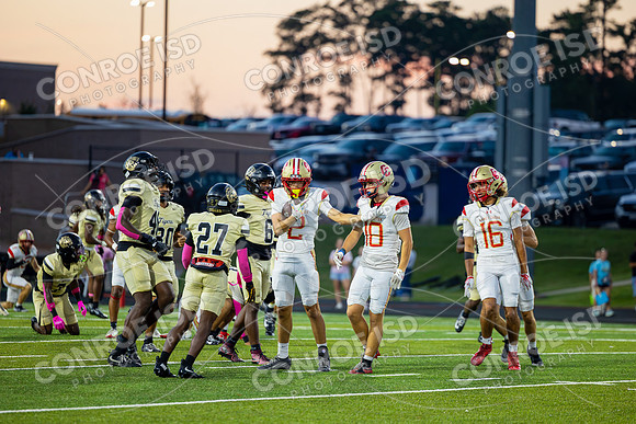 261008 Caney Creek vs Conroe Football - Riley Santler-12