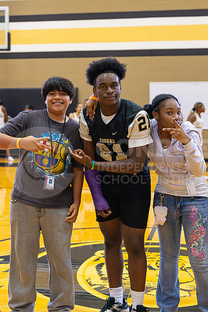 260925 GOHS vs CHS-27