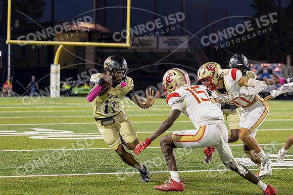 261008 Caney Creek vs Conroe Football - Riley Santler-17