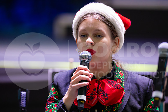 241205 Holly Jolly Jingle-53
