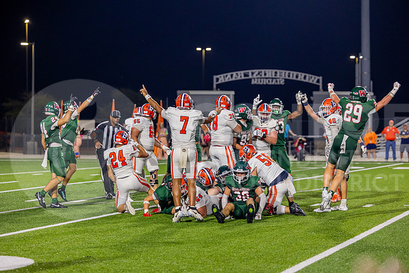 260828 Bridgeland vs TWHS Football - Evelyn Reinhardt-25