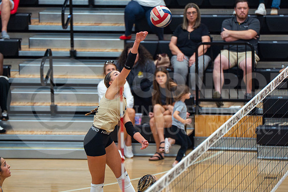 260908 GOHS vs CHS - Natalya Chicas-32