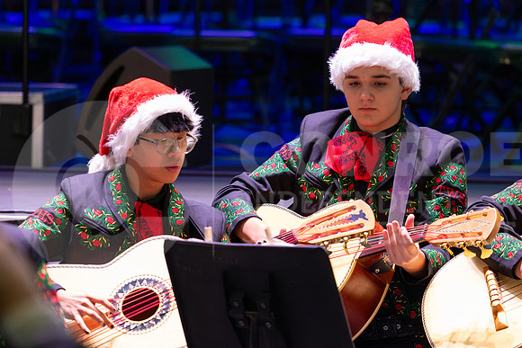 241205 Holly Jolly Jingle-58