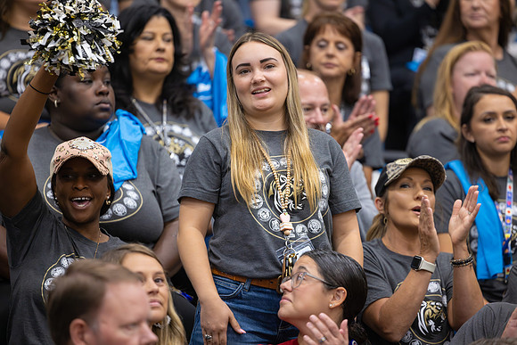 250808 CHS (Peet) Feeder Pep Rally-46
