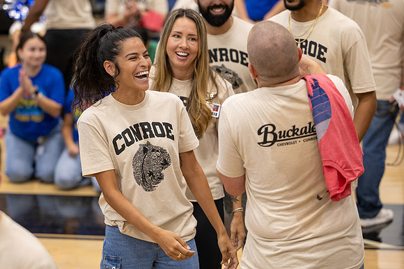 240809 Conroe Feeder Assembly-128