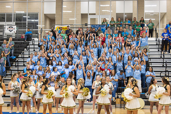 250808 CHS (Peet) Feeder Pep Rally-30
