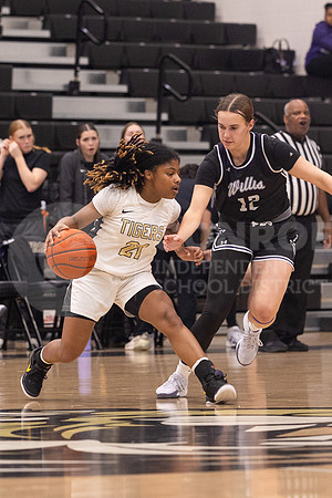 250131 Willis vs CHS Girls Basketball - Isabella Todd-22
