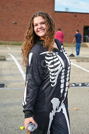 230927 Red and Green Parade - Taryn Farsnworth-22