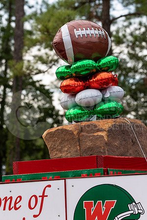 230927 Red and Green Parade - Taryn Farsnworth-56