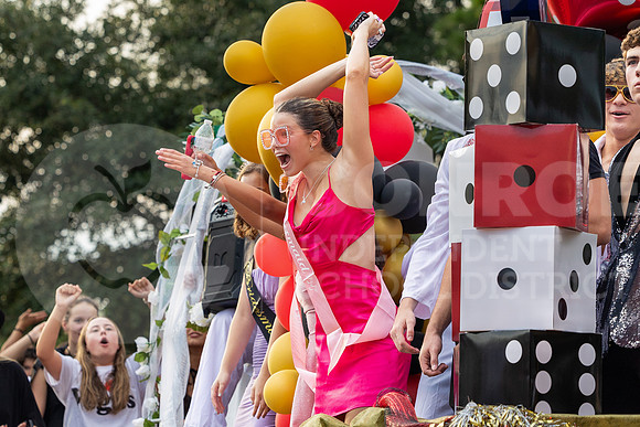 230927 Red and Green Parade - Taryn Farsnworth-101