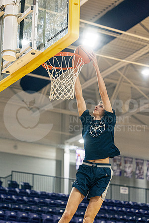 252802 CPHS vs Horn Boys Basketball - Jia Esparza-12