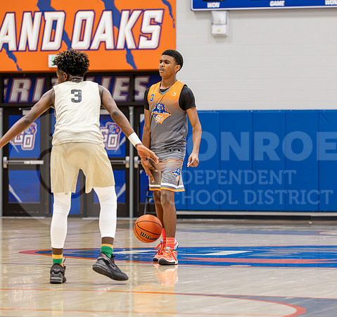 231014 GOHS v North Forest Basketball - Ralph Tallent-22