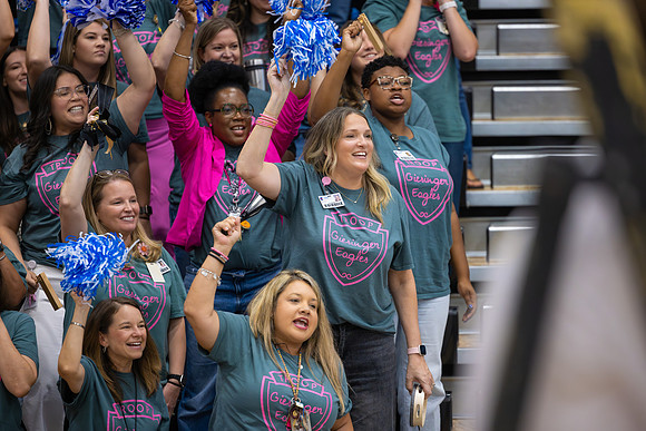 250808 CHS (Peet) Feeder Pep Rally-110