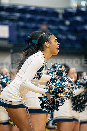 252802 CPHS vs Horn Boys Basketball - Jia Esparza-47