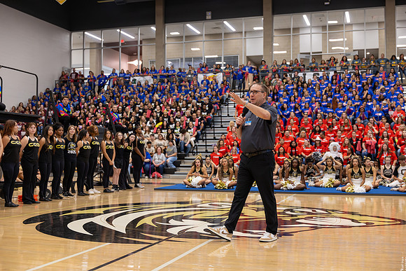 240809 Conroe Feeder Assembly-100
