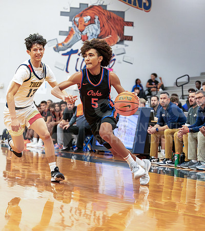 231114 Klein Collins vs GOHS Basketball - Ralph Tallent-24