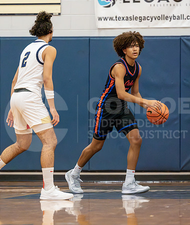 231114 Klein Collins vs GOHS Basketball - Ralph Tallent-27