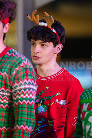241205 Holly Jolly Jingle-107