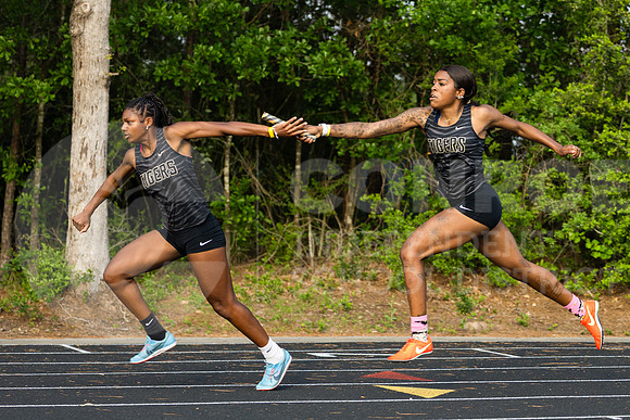 250403 District Track and Field - Emma Warzon-37
