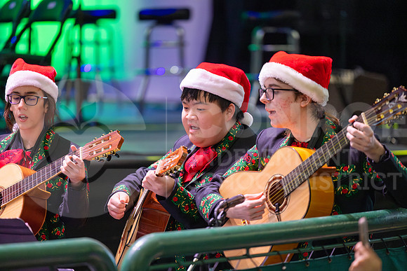 241205 Holly Jolly Jingle-57