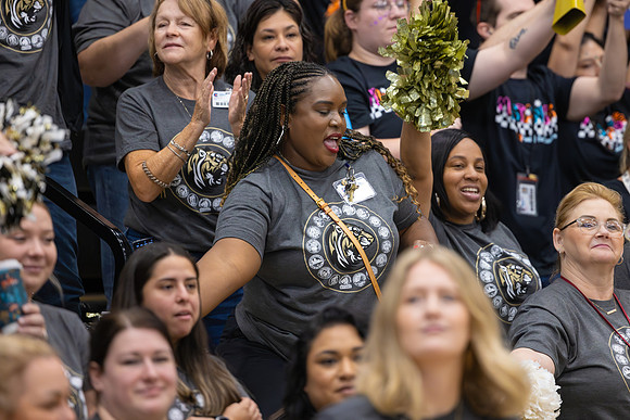 250808 CHS (Peet) Feeder Pep Rally-121